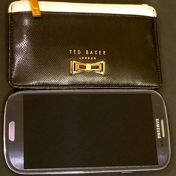 Ted Baker Bow Zipped Card Holder - Picture 3 of 10